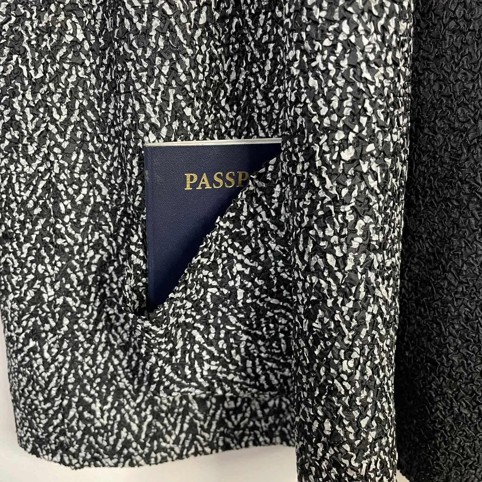 Chicos Lightweight Crinkle Open Jacket Blazer Black White Herringbone 2 L 12 - Image 4