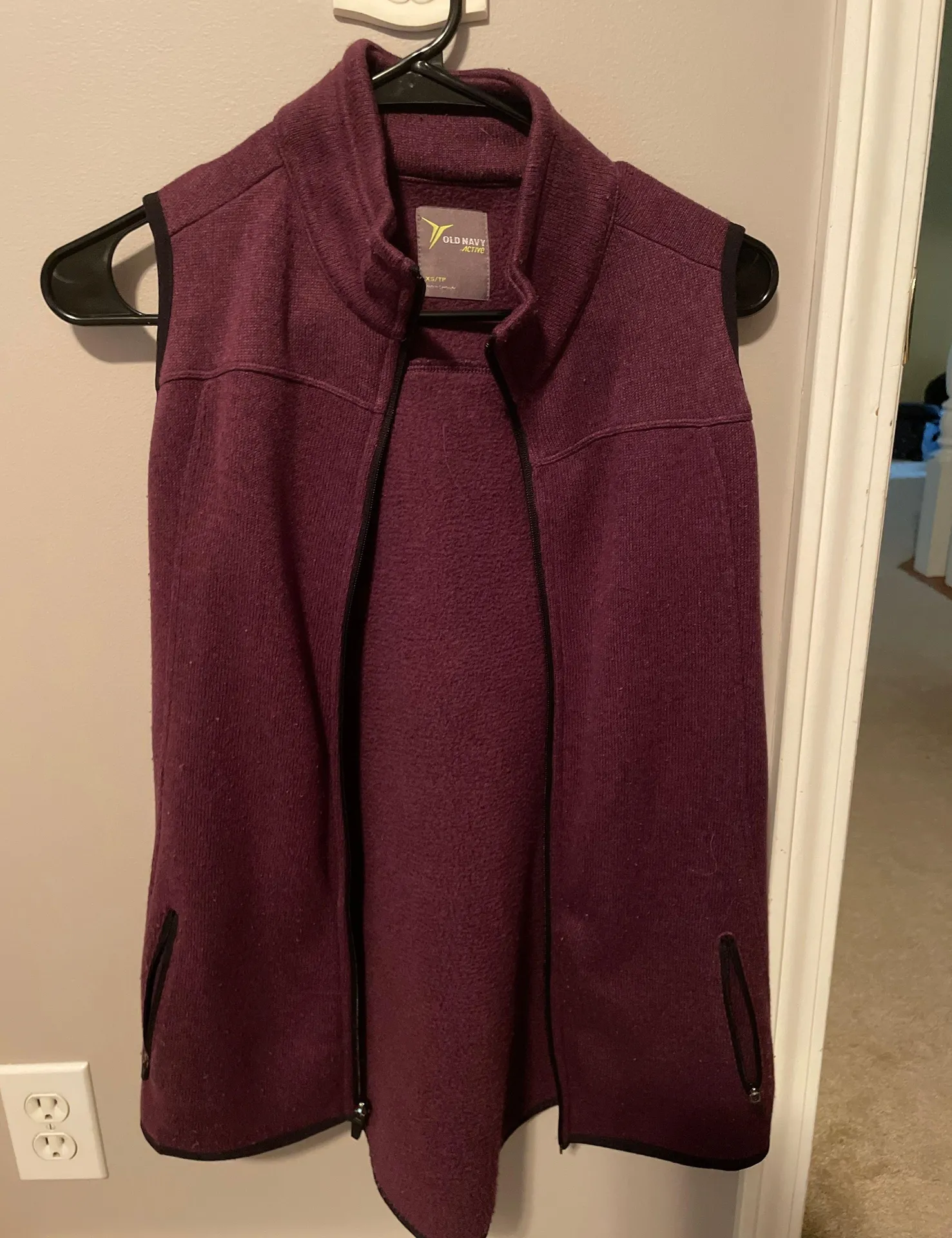 Plum Outwear Vest Size XS - Image 3