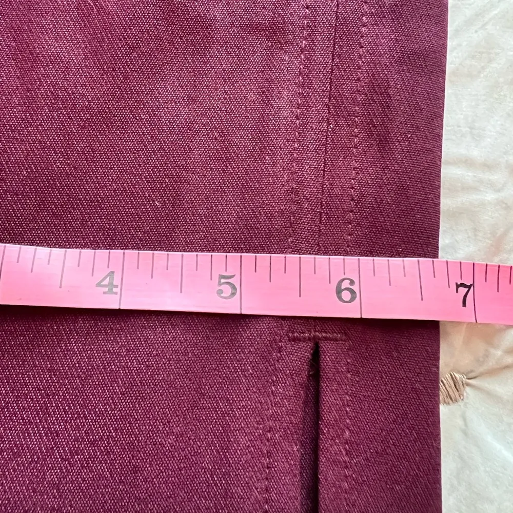White House Black Market Burgundy Ankle Cropped Pants, pull on slim size 12 EUC - Image 7