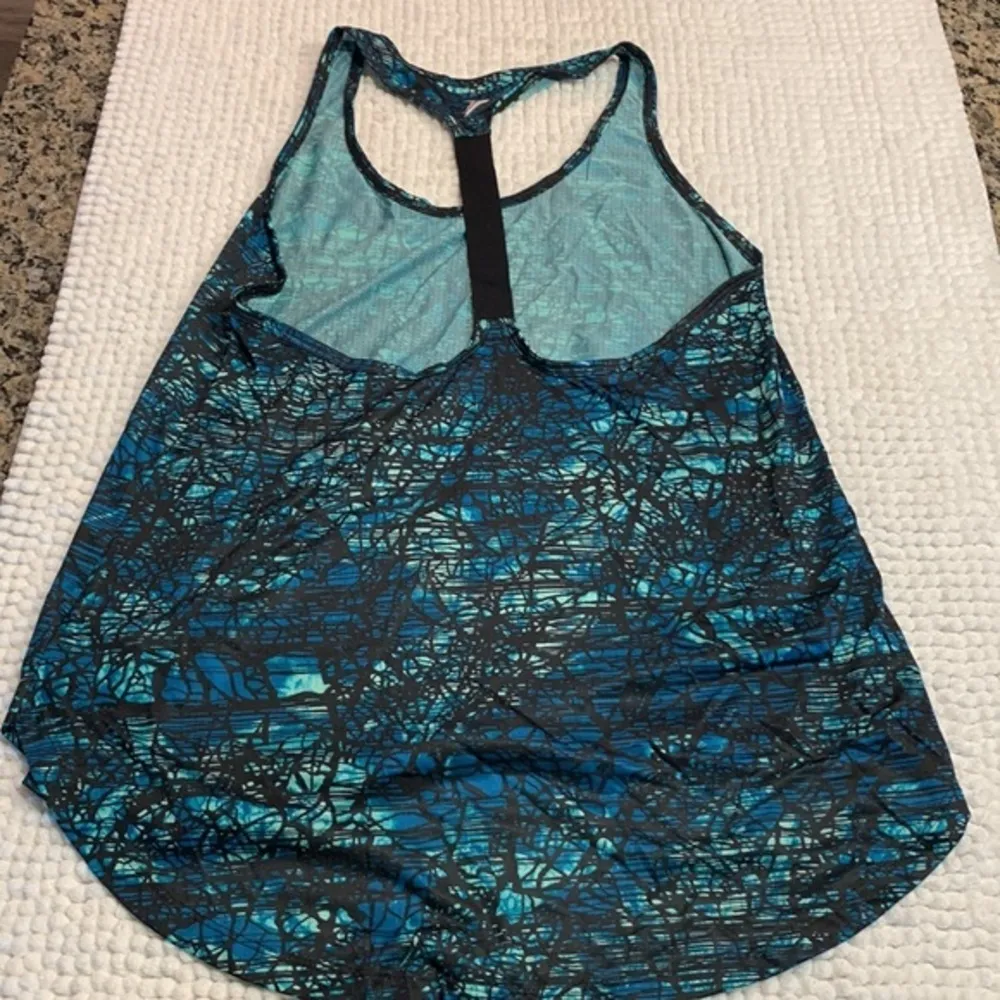 Women's Old Navy Active Performance Racerback Elastic Tank Size Med EUC #7109 - Image 3