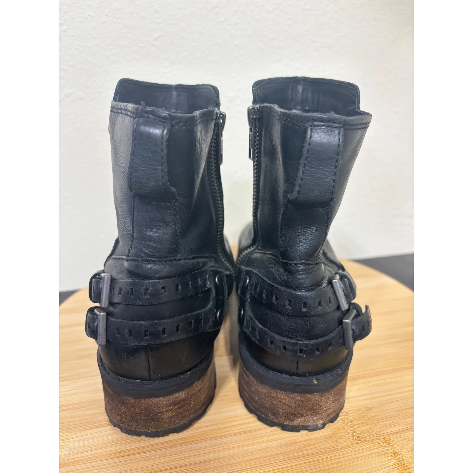 UGG Orion Women's 9 Black Leather Buckle Side Zip Moto Biker Boots - Image 5