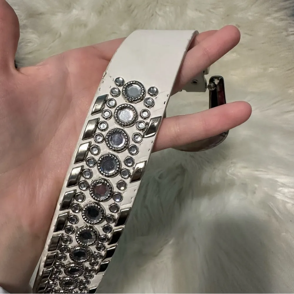White Chunky Bedazzled Western Style Belt Small - Image 3