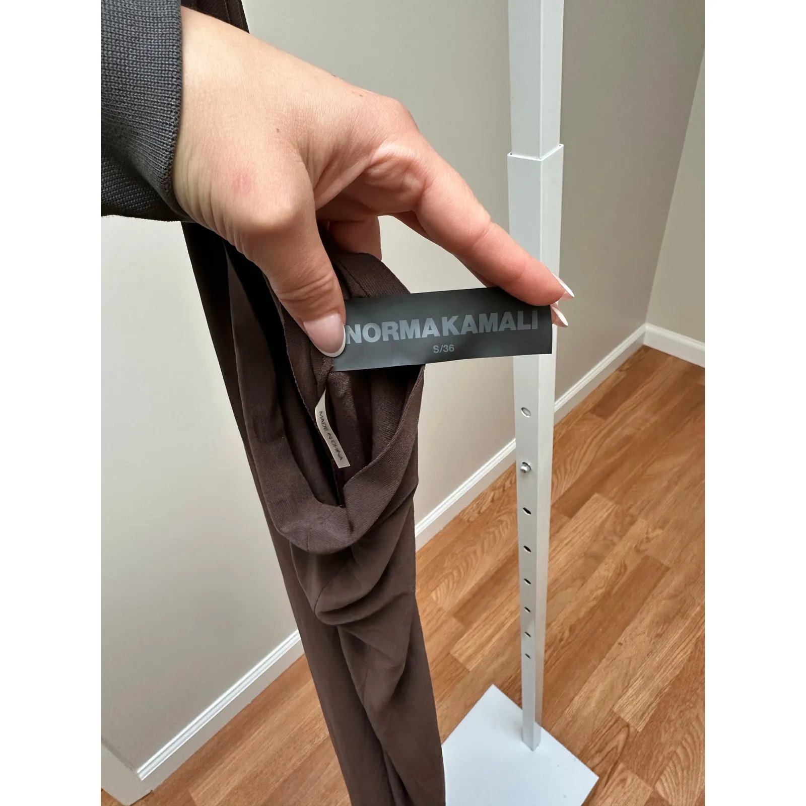 Norma Kamali Halter Turtle Fishtail Gown Chocolate Brown size Small - Image 9