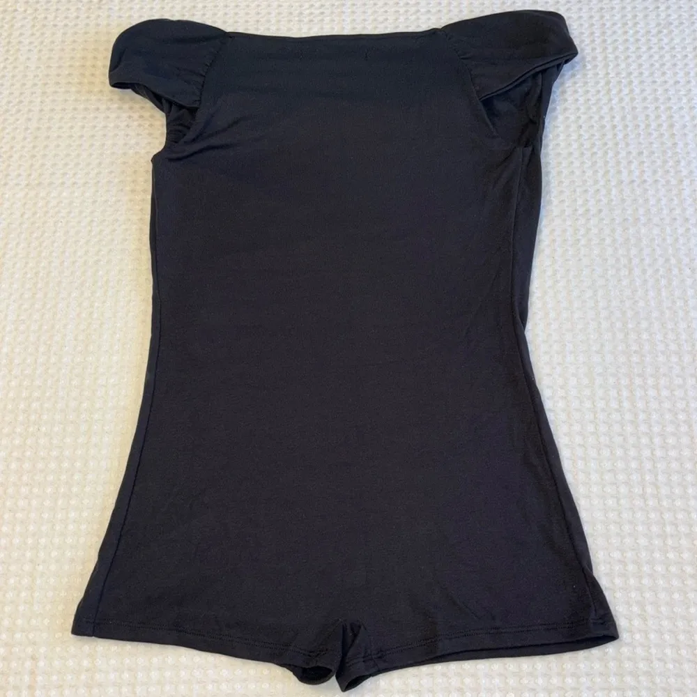 NEW!  BEACH Marren Size SMALL Shorts Romper BLACK - Image 9