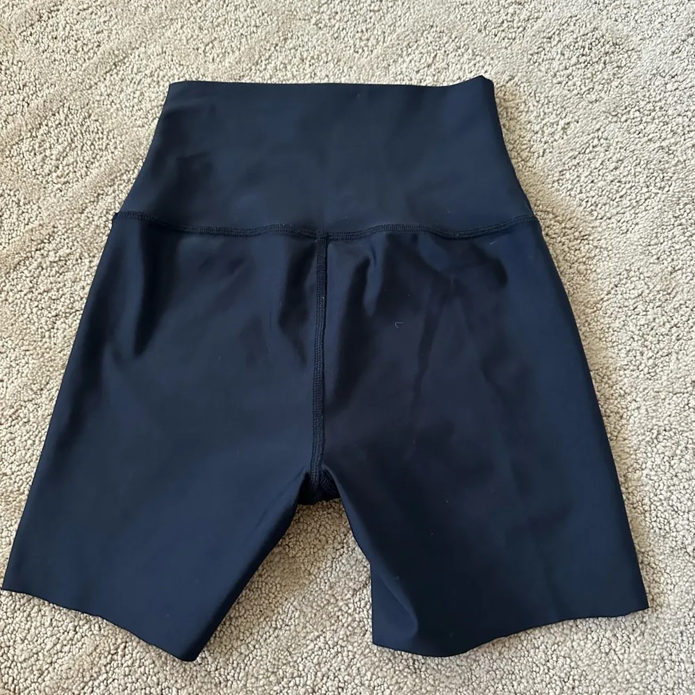 ALO biker shorts - Image 3