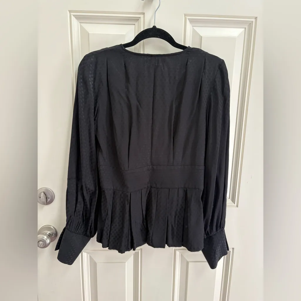 Something Navy Waist Detail Jacquard Long Sleeve V-Neck Blouse Size Medium - Image 5