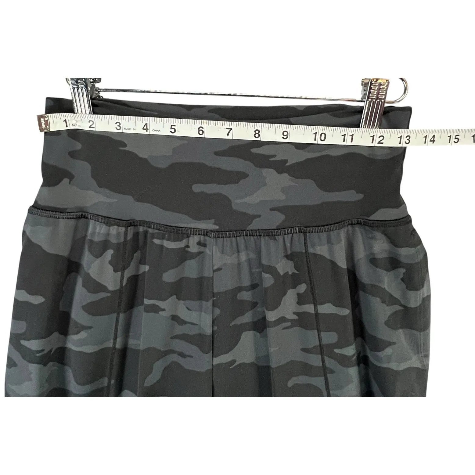 Athleta Salutation Jogger Womens S Black Camo Pockets High Rise Yoga Gym UPF50 - Image 6
