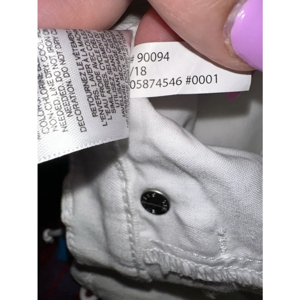 Express Vintage Mid Rise Lace-Up Raw Hem Jean Shorts White Stretch 18 Plus - Image 8