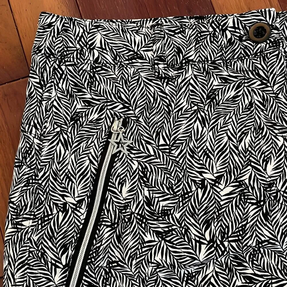 Swing Out Sister Black White Leaves Golf Skirt Size 8 Athletic Skort Preppy - Image 2