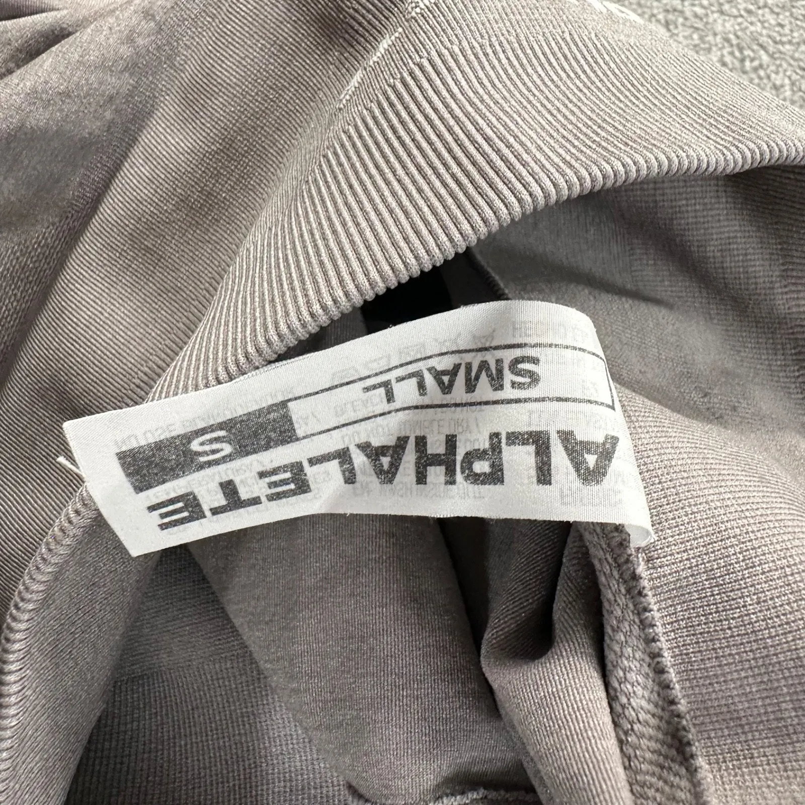 Alphalete Gray High Rise Leggings Women's Small Athletic Ruched 25" Inseam - Image 5