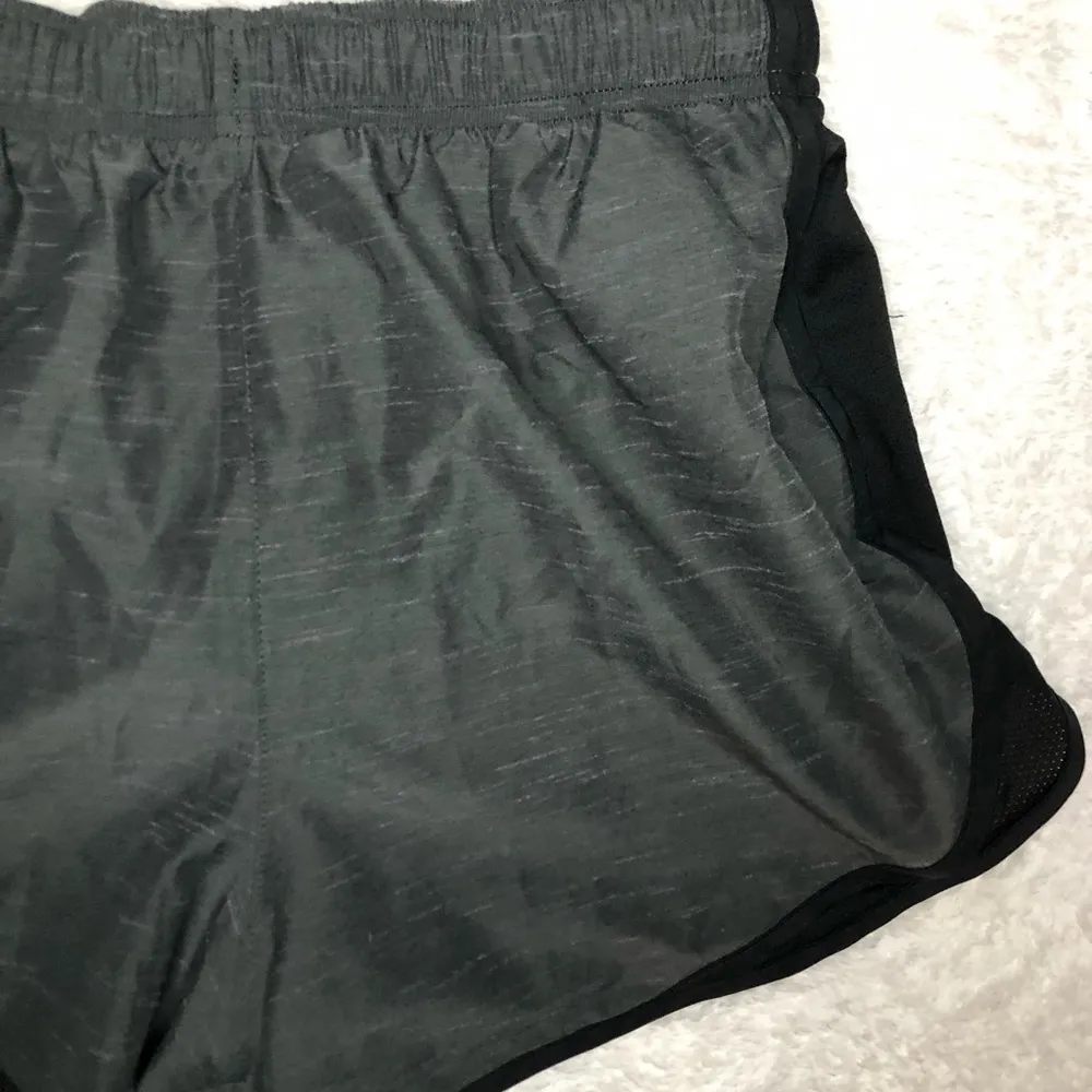 Nike Grey & Black Dri Fit Activewear Running Shorts Size Medium - Image 10