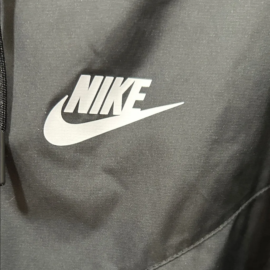 Nike Women's Black WindRunner Jacket - Image 3