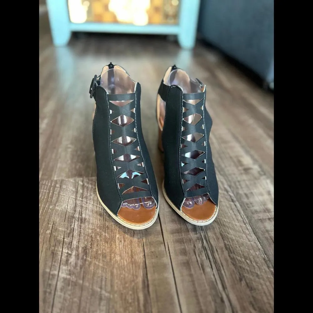 Caged Criss Cross Sandals Women’s Size 7.5 Black - Image 2