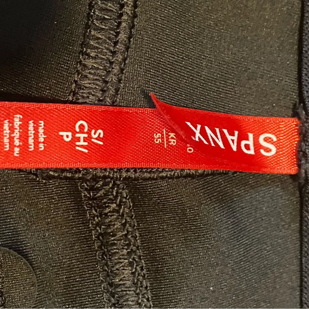 SPANX Women’s Sleek Black Faux Leather Pants size S - Image 5