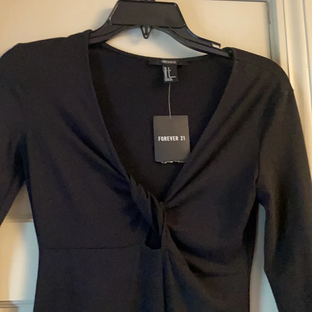 Forever 21 black dress - Image 4