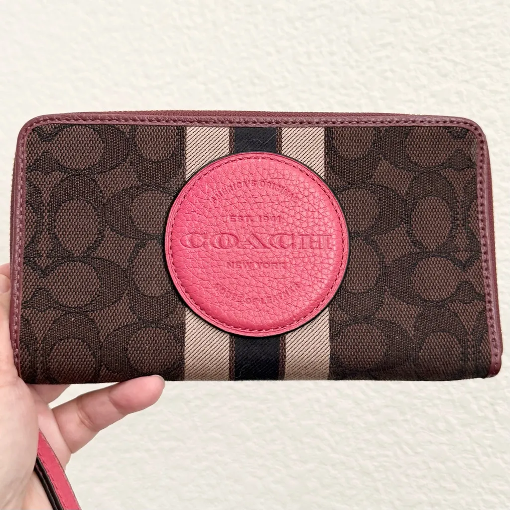COACH Dempsey Chestnut/Strawberry Haze Signature Jacquard Phone Wallet - Image 3
