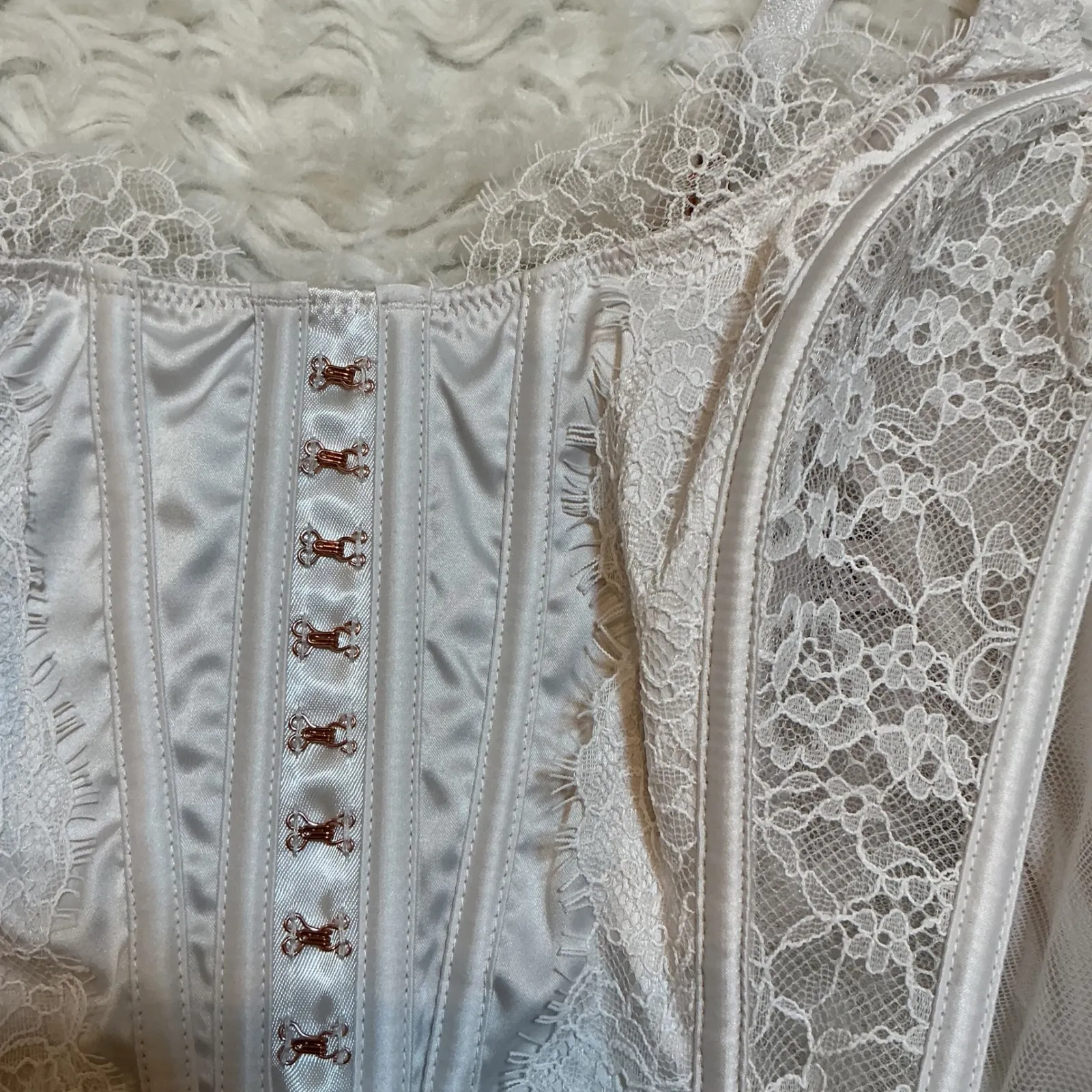 Victoria's Secret Corset Bralette Bustier White Lace Sheer Mesh Strappy  L - Image 2