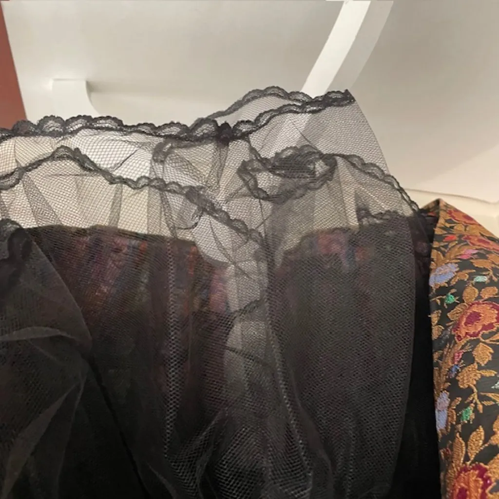 Stunning 80's Black Velvet and Brocade Tea Length Cocktail/Party/Holiday Dress - Image 9