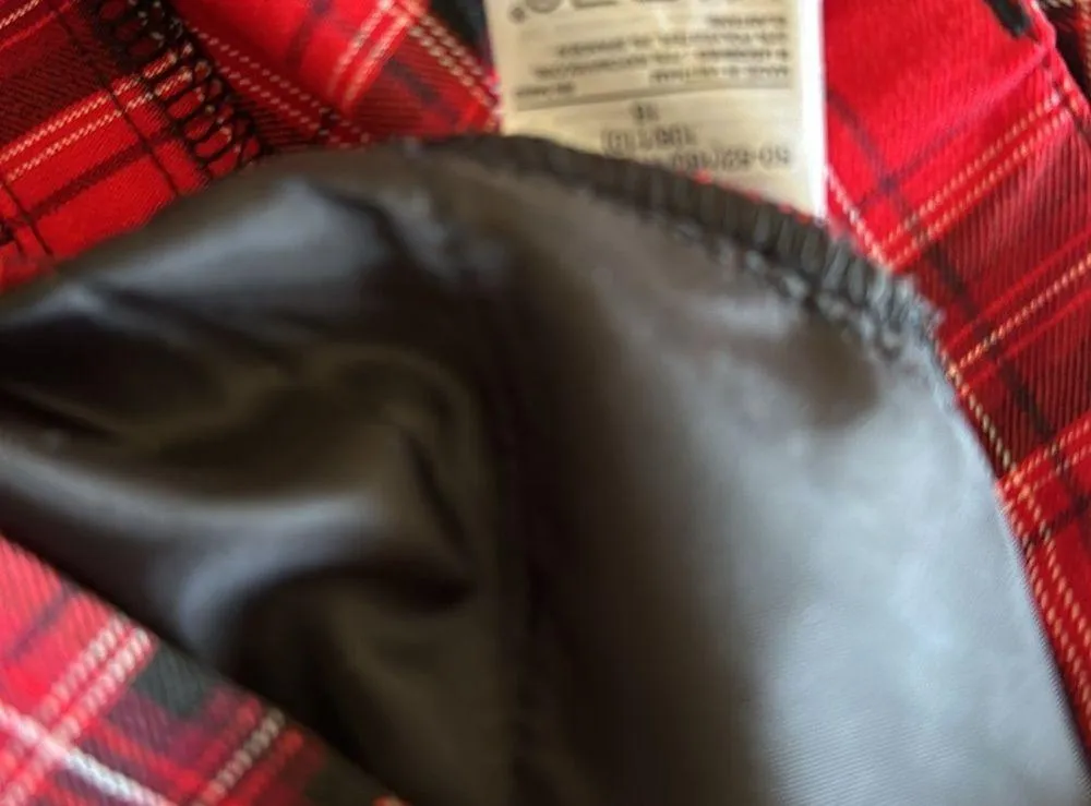 NWOT  SIGNAPURE SKINNY ANKLE RED PLAID PANT - Image 5