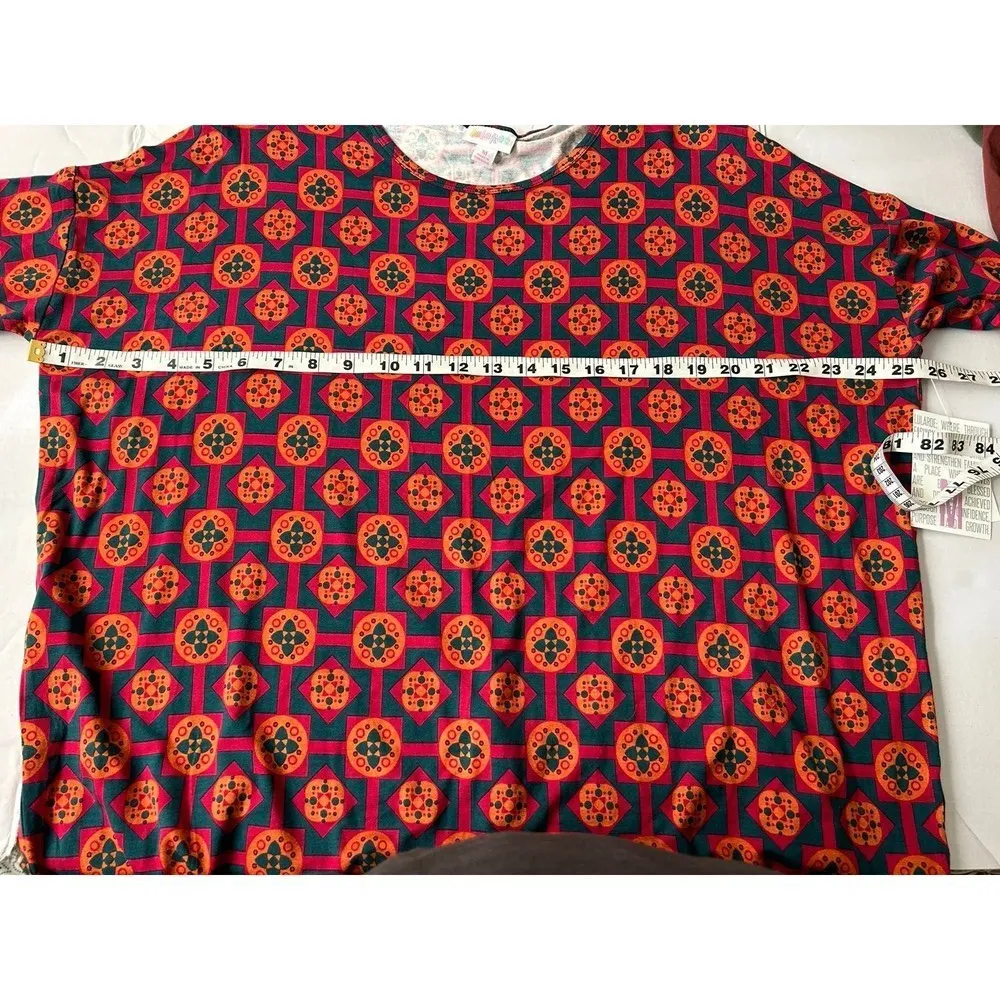 LuLaRoe Women’s Irma Tunic t-shirt Top Size M All Over Print - Image 5