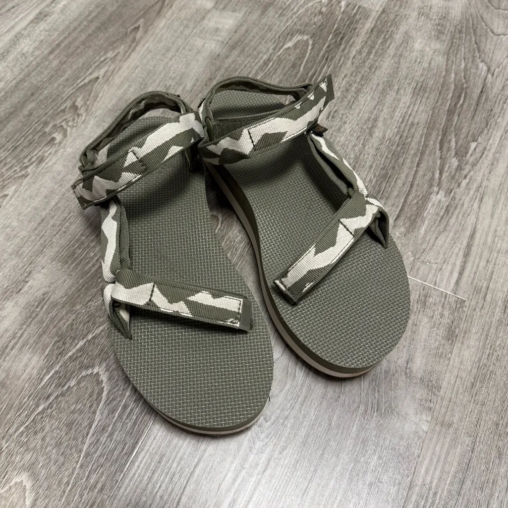 Teva Platform Mountain Print Universal Sandals 💚🤍 - Image 3