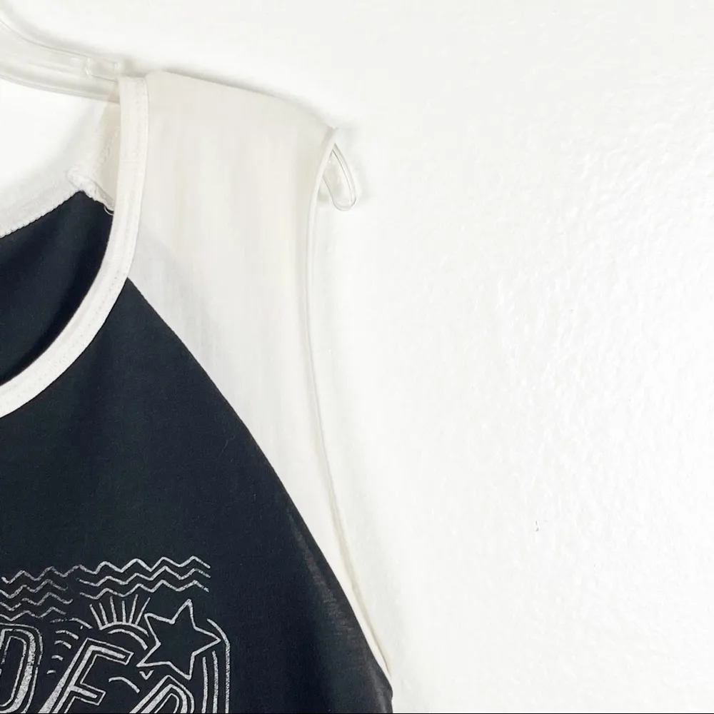 JUNK FOOD 100% Cotton Two Tone Sleeveless Wonder Woman Graphic Tee, Size Medium - Image 7