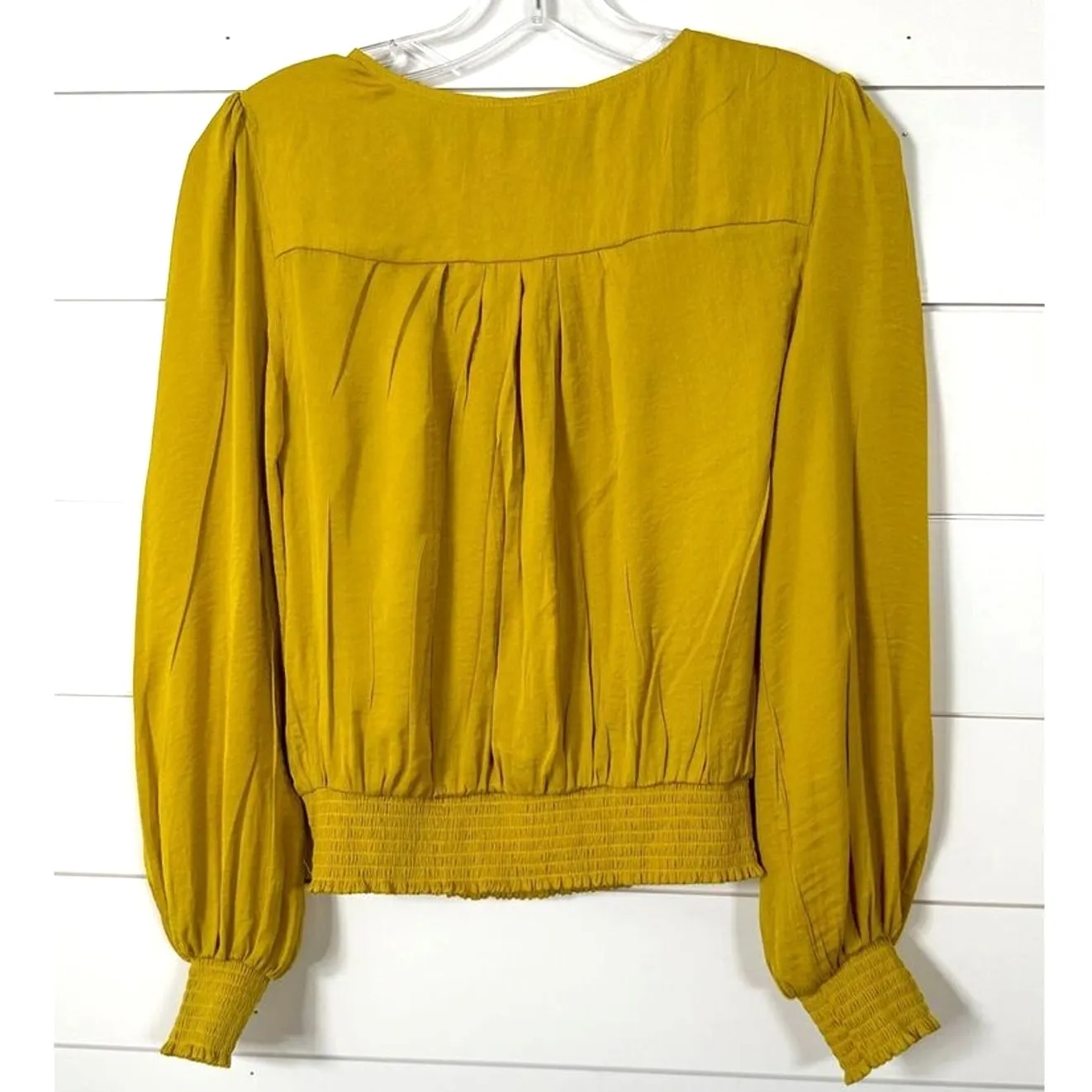 NEW Maison d'Amelie Women's Long Ruched Sleeves V - Image 10