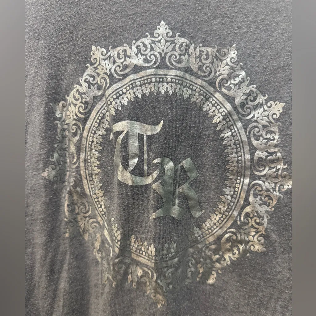 True Religion Silver Graphic Gray Crop Top - Image 4