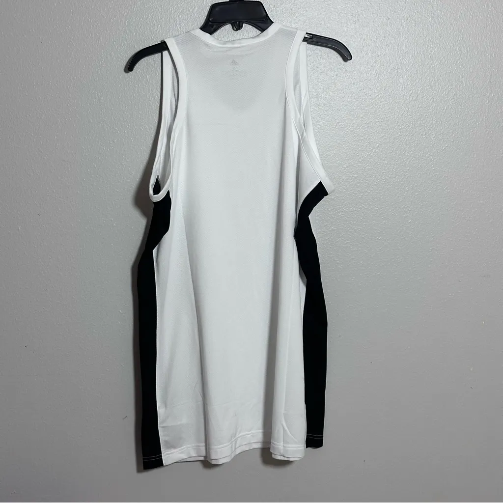 Adidas Women White V Neck PrimeGreen Jersey Athletic size 2XL. - Image 5