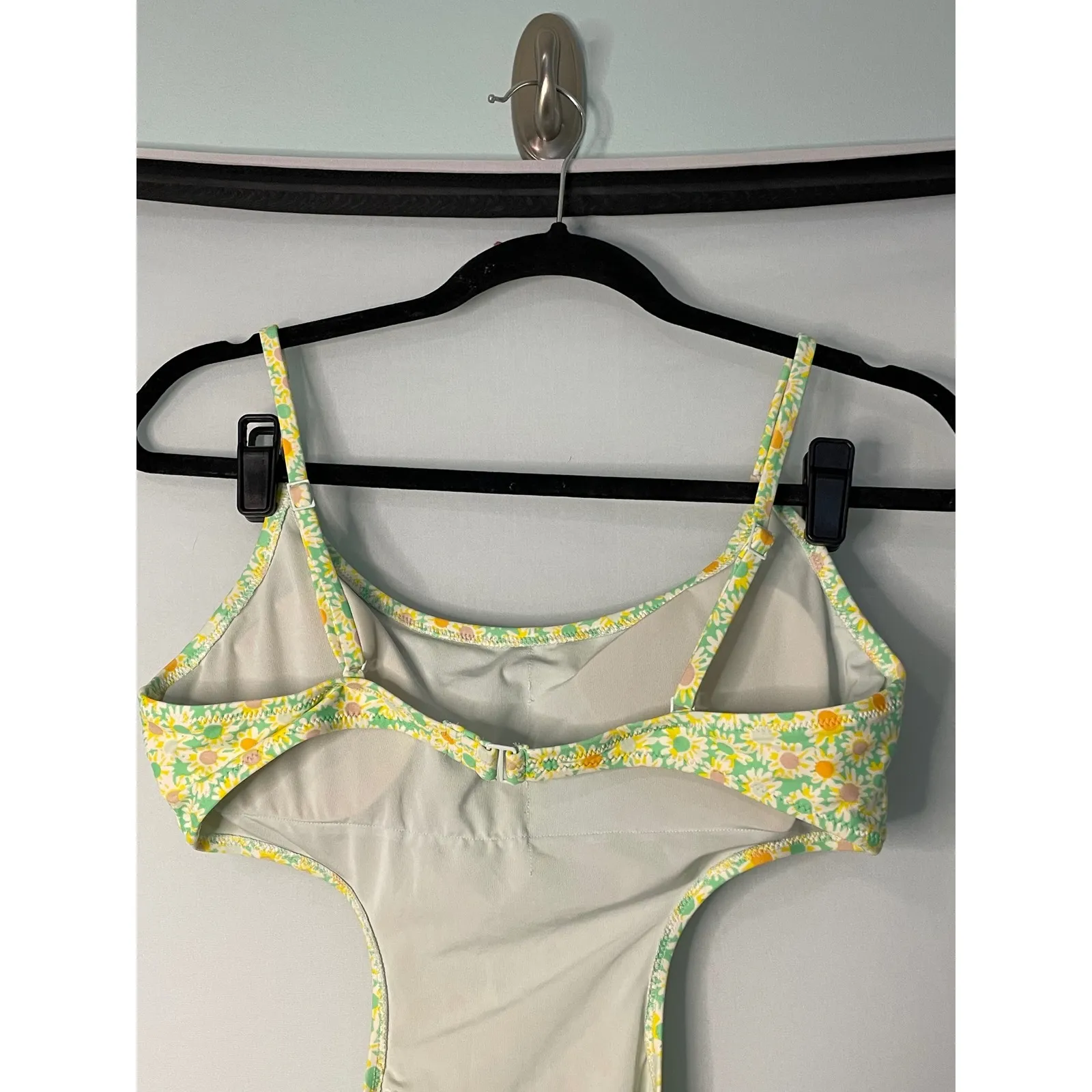 Aerie Floral Cutout One Piece Swimsuit Light Green Yellow Daisy Print M - Image 5