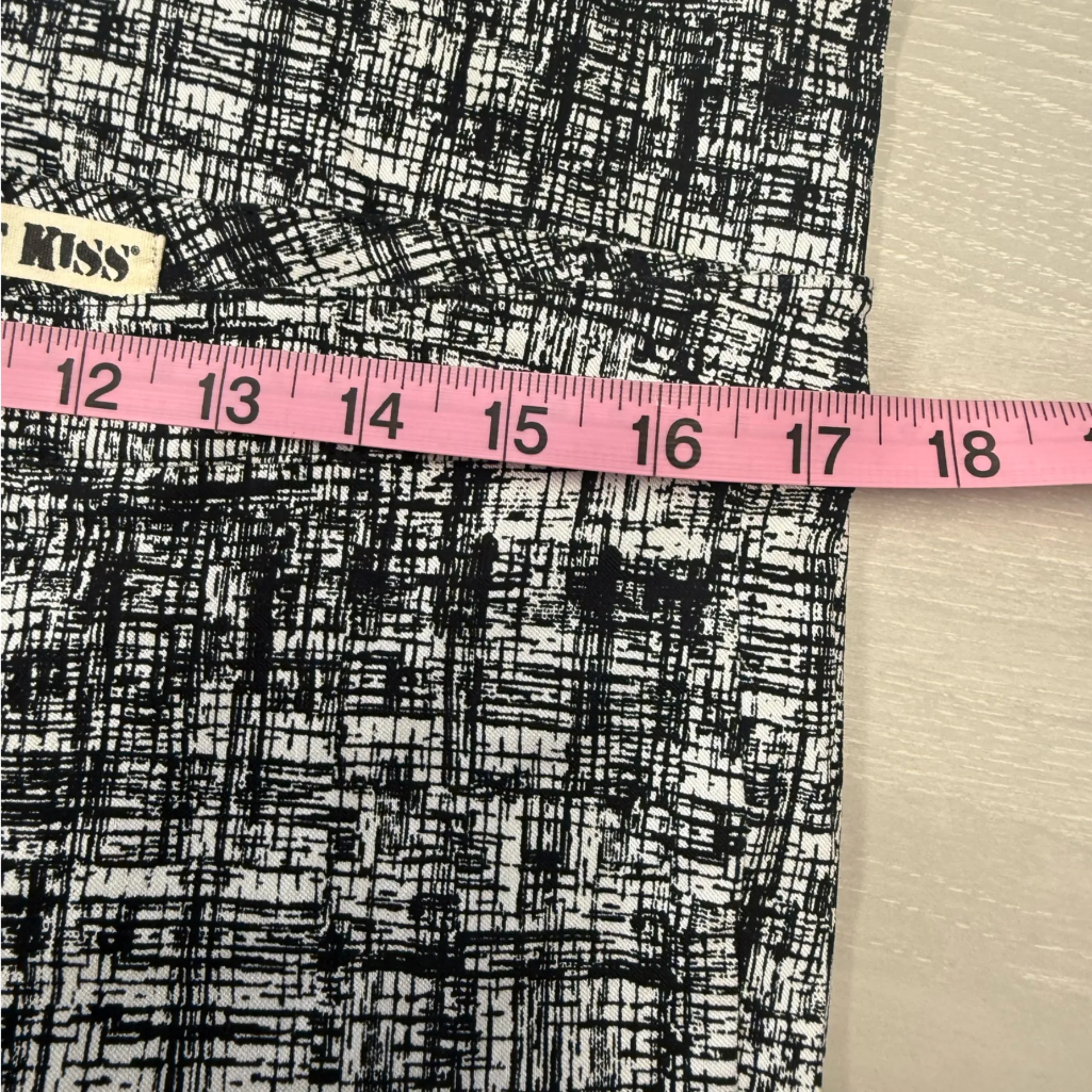 Hot Kiss Women Size Large‎ Retro Highrise Ruffle Hem Capris Pants Black/White - Image 6