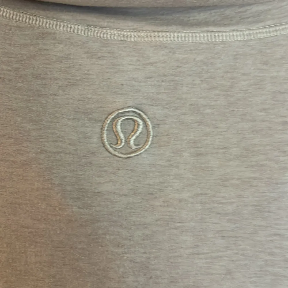 Lululemon cowl neck pullover Size 6 - Image 6
