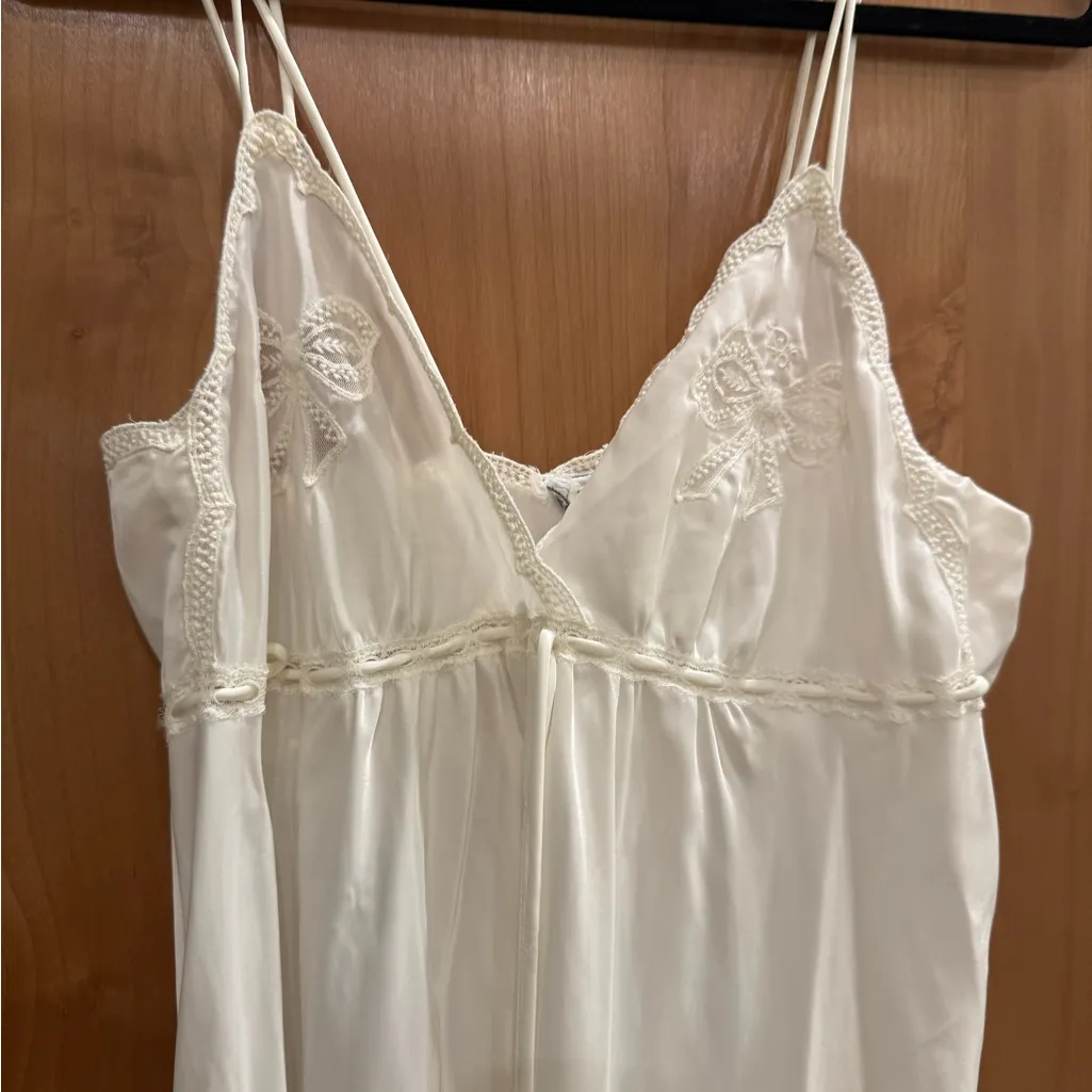 Vintage Christian Dior Bow Lace Floral embroidered maxi chemise - Image 8