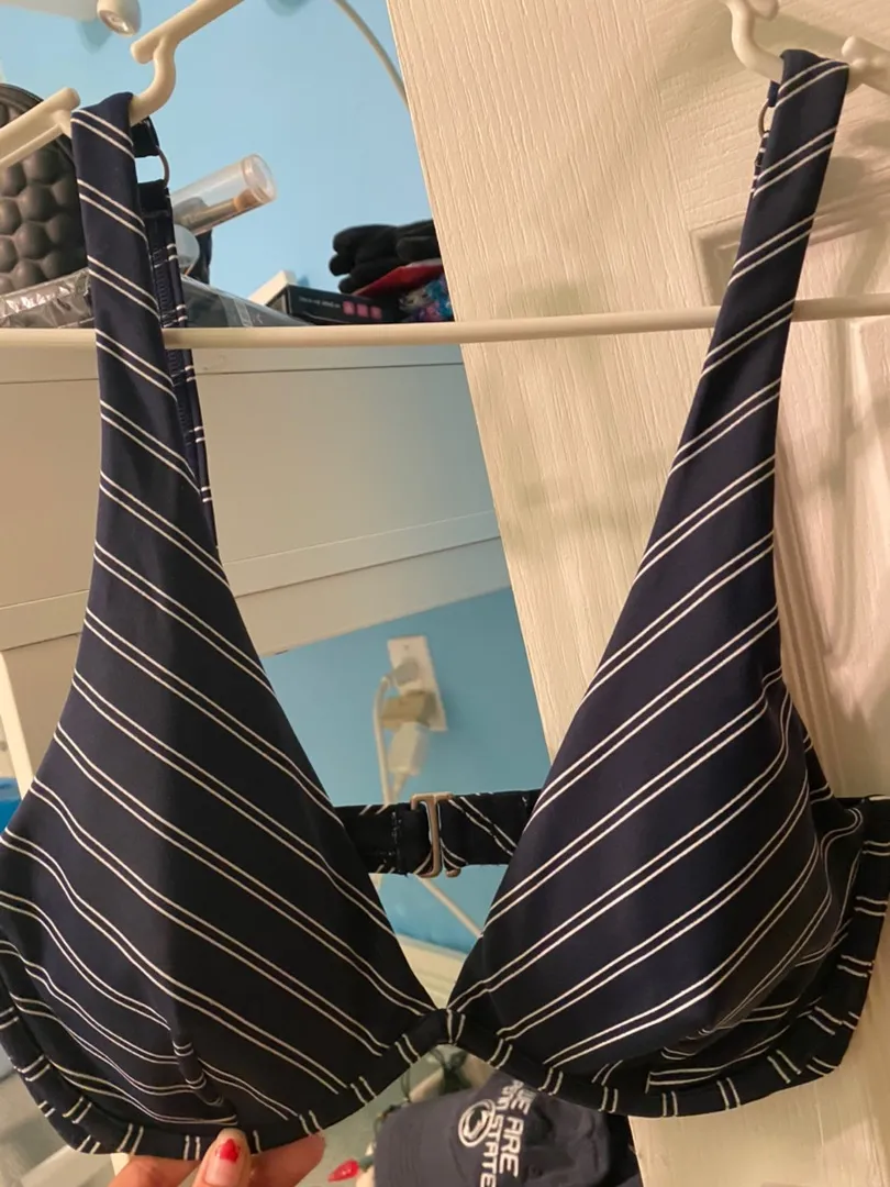 Athleta Swim/bathing Suit/ Bikini Top - Image 5