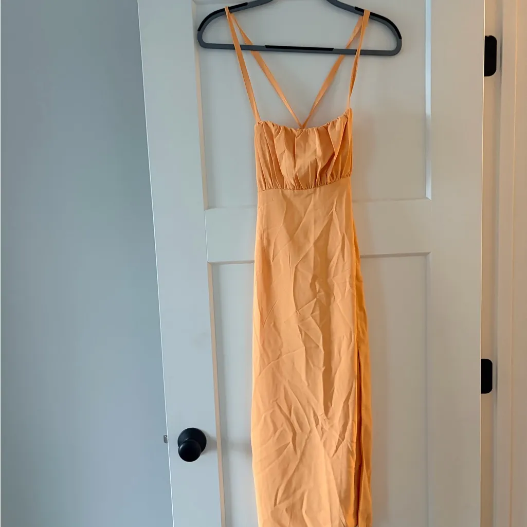 Abercrombie and Fitch Yellow Lace Up Back Midi Dress with Tags - Image 4