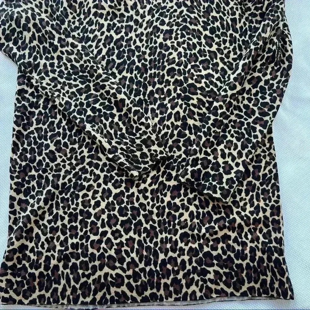 J.crew Size Medium Leopard Print 100% Merino Wool Sweater Size xs - Image 7