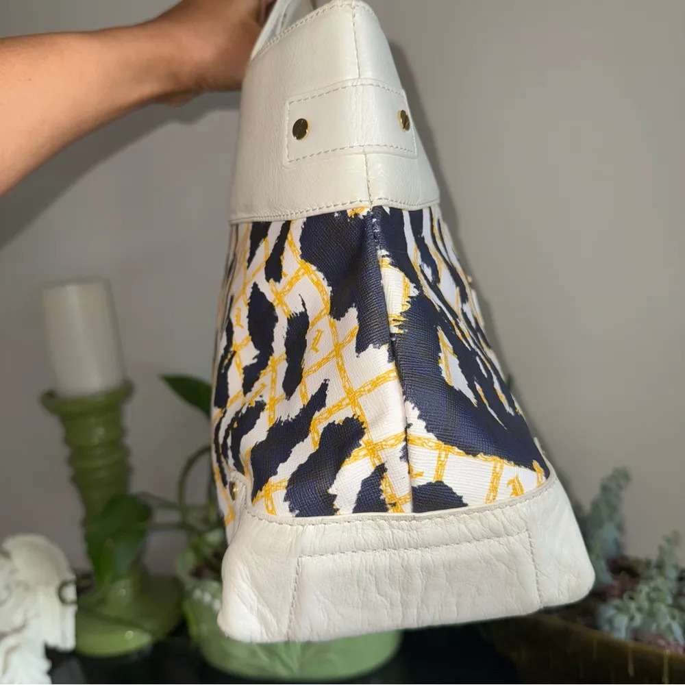 L.A.M.B. Gwen Stefani Vintage Y2K Leather Samburu Coated Cheetah Clutch/Satchel - Image 6