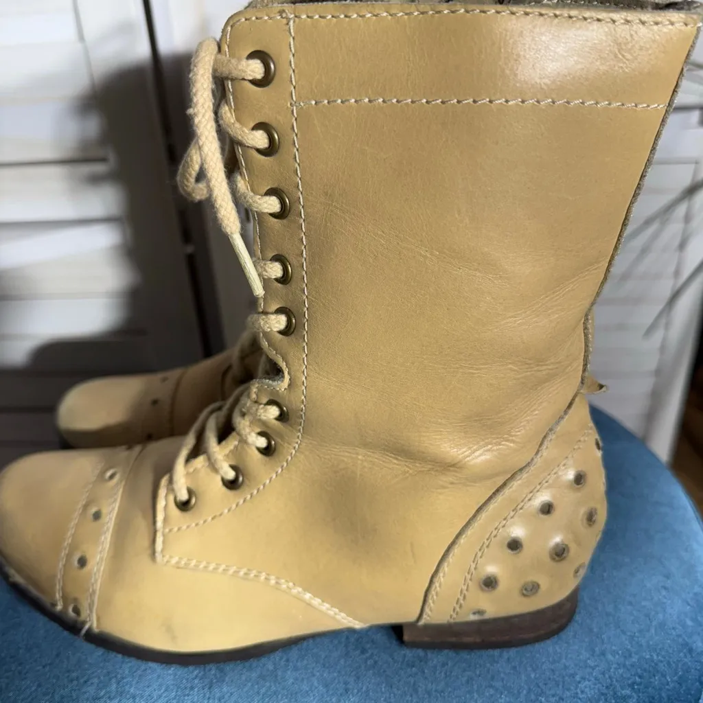 Naughty Monkey women's lace up block heel beige leather boho boots sz 10 - Image 3