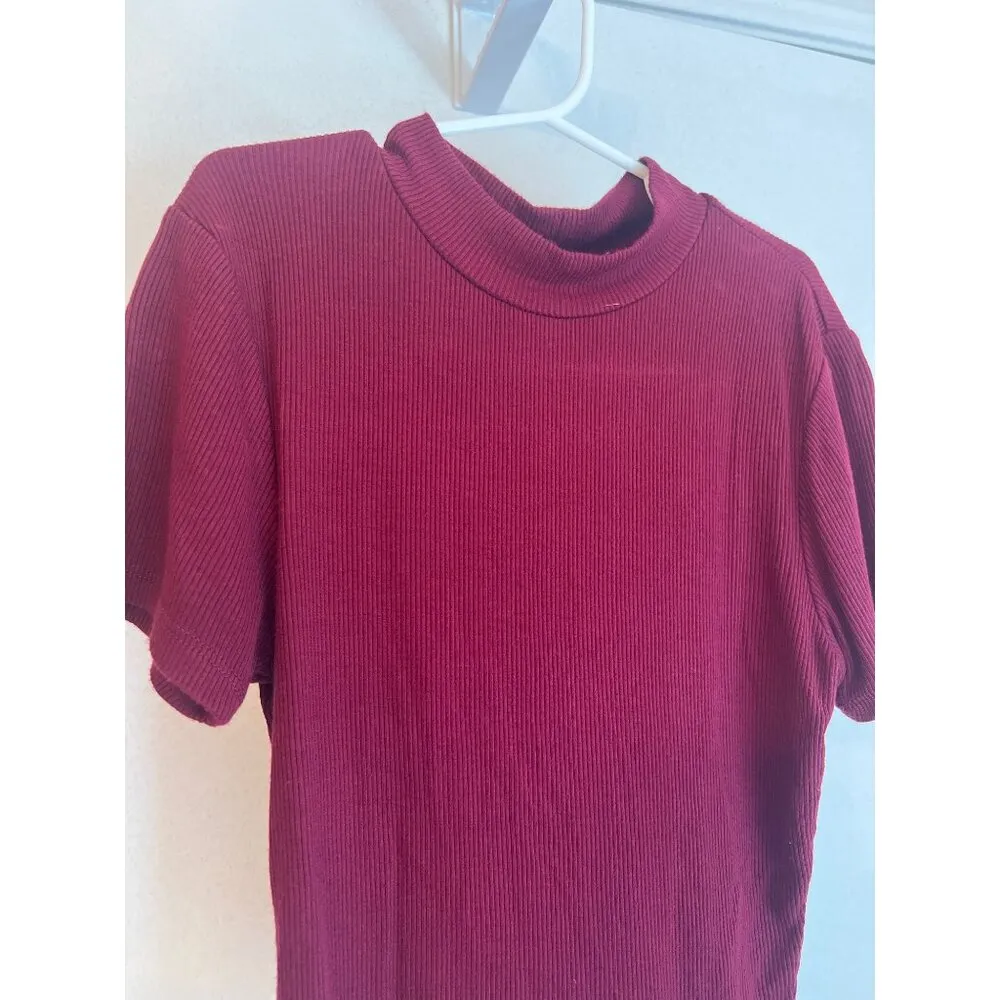 Bozzolo Ribbed Knit Short Sleeve Mock Neck Top In Burgundy - Size S - Image 2