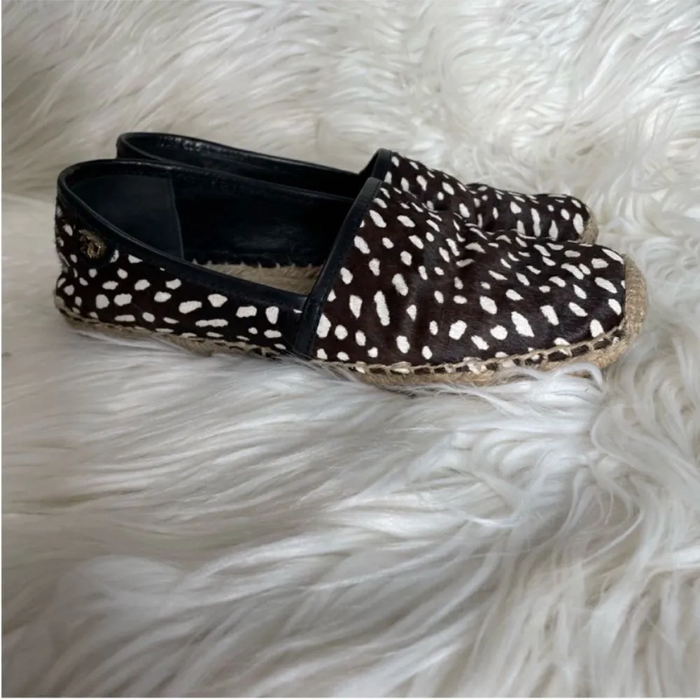Tory Burch Black and White Mckenzie Dotted Pony Espadrille Slip‎ On Flats 7.5 - Image 2
