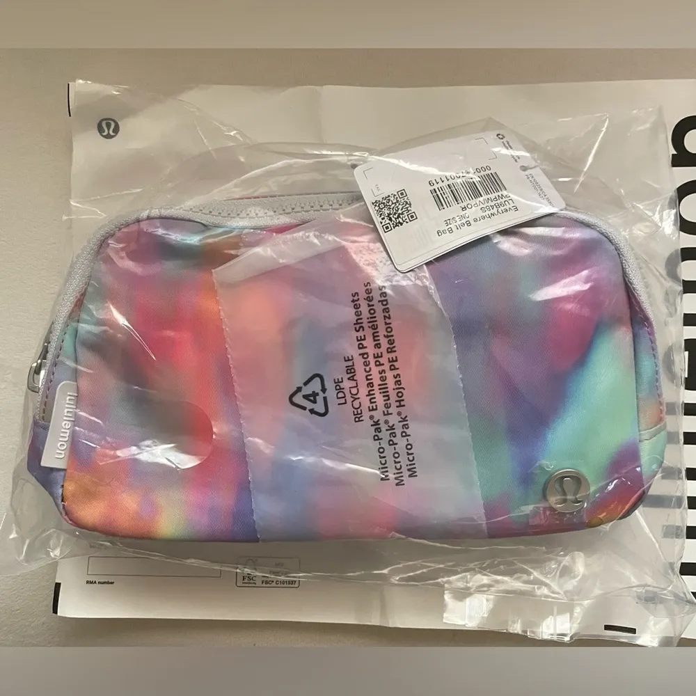 NWT Lululemon Everywhere Belt Bag 1L Prism Wash Print Multi Vapor,Tie Dyed - Image 5