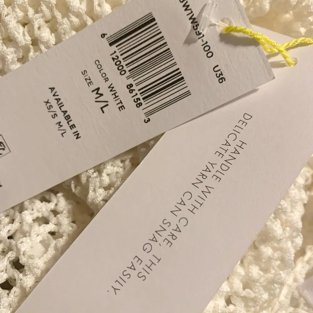 fringe trim hem crochet women’s white tunic top Size Medium - Image 8