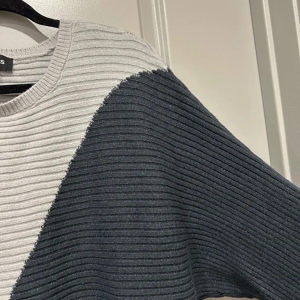 Express Dark green and grey Sweater - Image 4