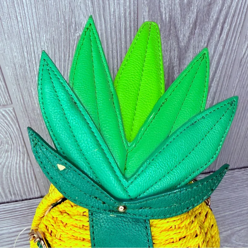 Rare Betsey Johnson wicker pineapple purse cross body bag vegan leather detail - Image 5