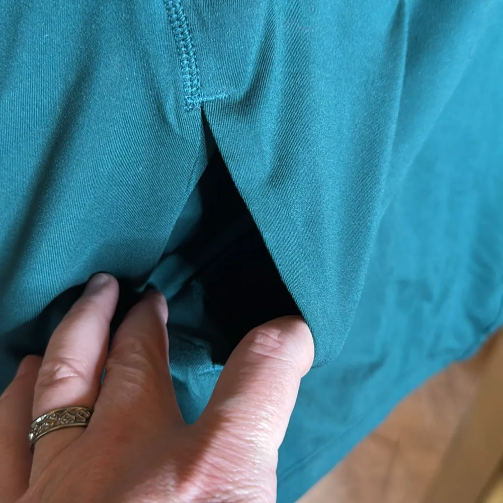 Lululemon  Rest Less Pullover Nile Blue Size 6 - Image 8