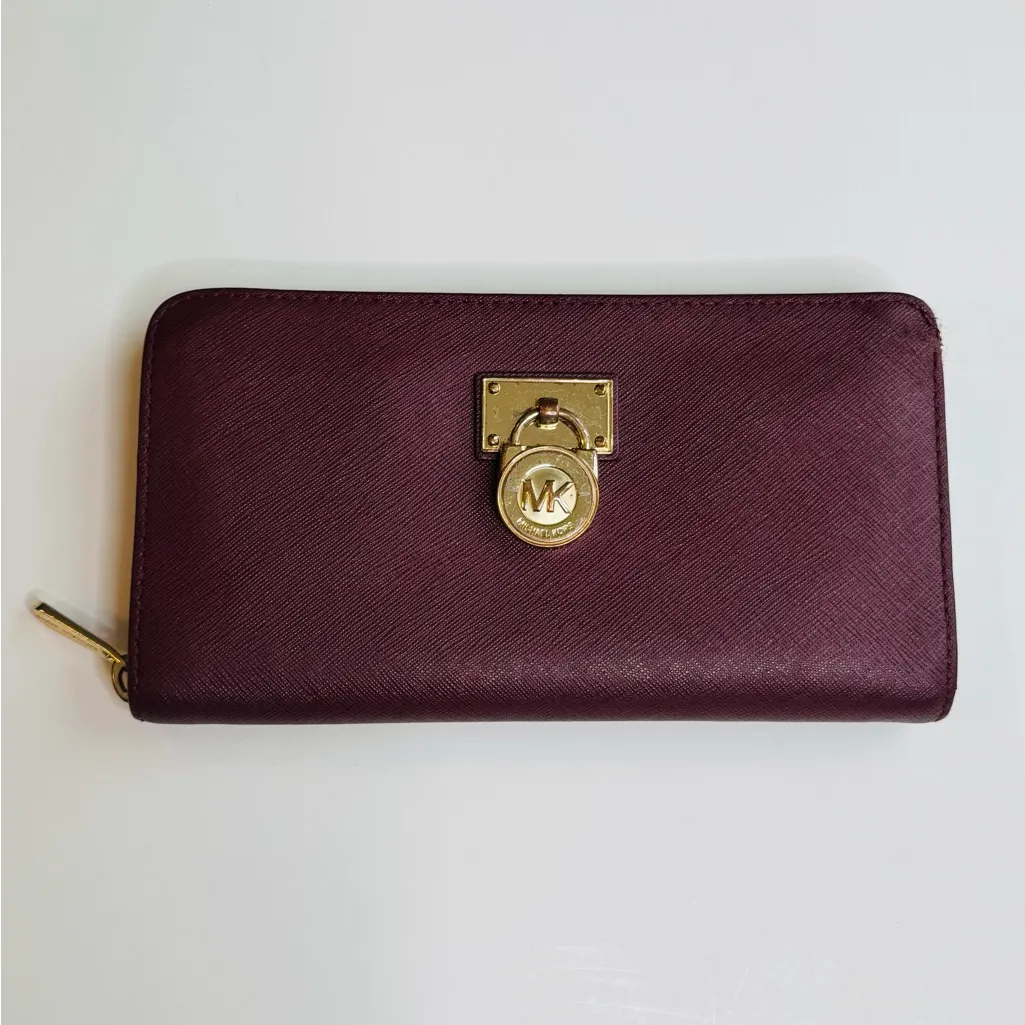 Michael Kors Hamilton Traveler Lg Zip Around Wallet Saffiano Leather Plum w Gold - Image 3