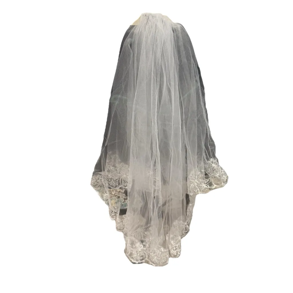 Beautiful White Lace Unbranded Elegant Dress Size 1X & Veil w/ Hair Comb - Image 8