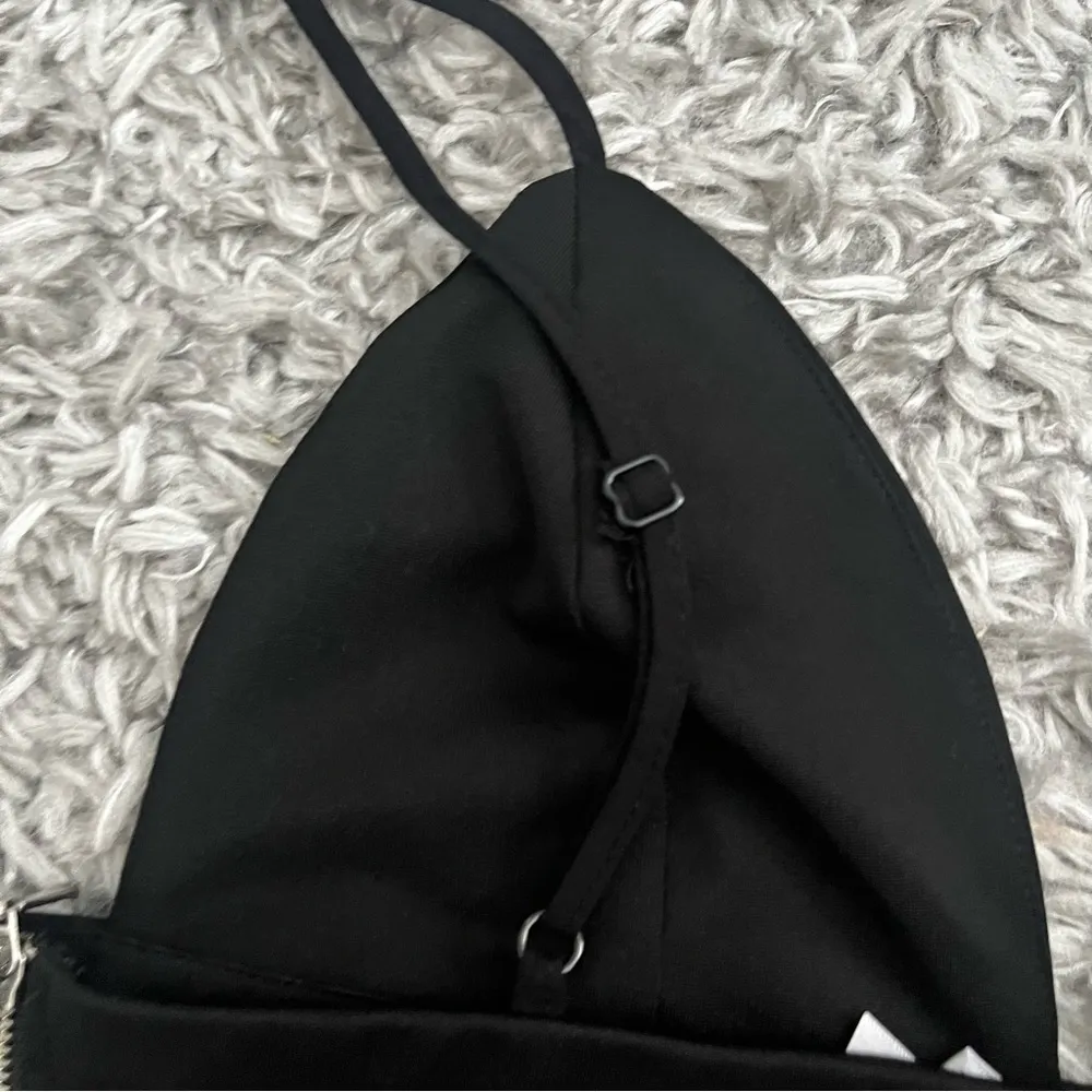 Out from under urban outfitters black cropped bralette tank size medium - Image 3