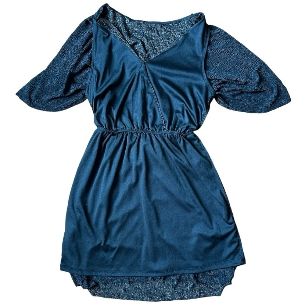 All In Favor Shimmer Black Metallic V Neck Blouson Sleeve Mini Dress Size Medium - Image 10