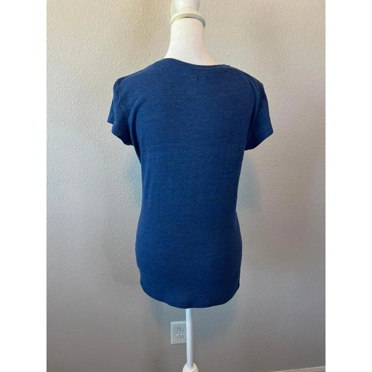 NFL Team Apparel Indianapolis Colts Graphic TShirt Blue Size Large - Image 3